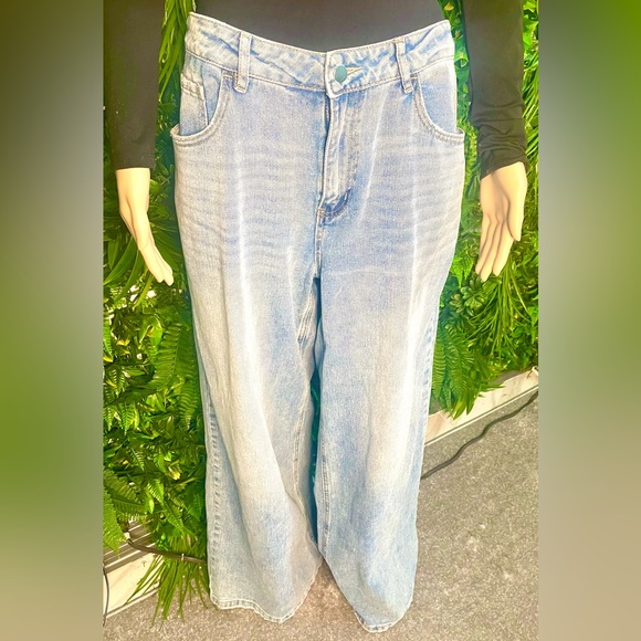 🎀Fashion Nova Bow Jeans 💕 - Picture 5 of 10